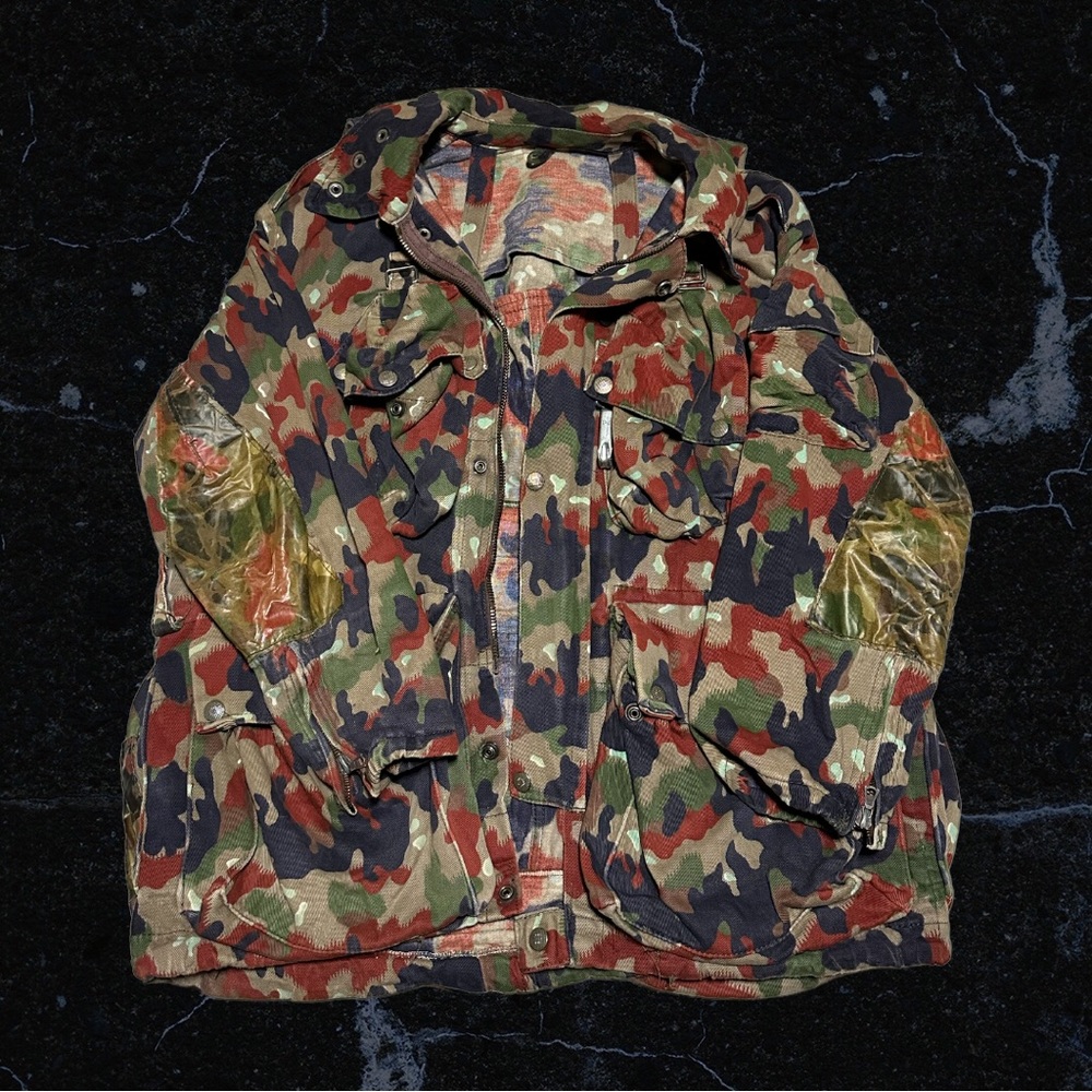 Vintage military jacket -Unsure of size but fits like a medium
